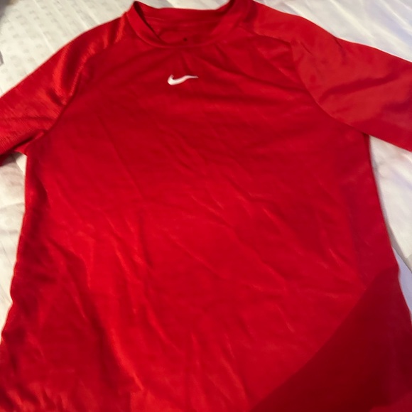 Bundle of Boys Nike Tees - Picture 5 of 12